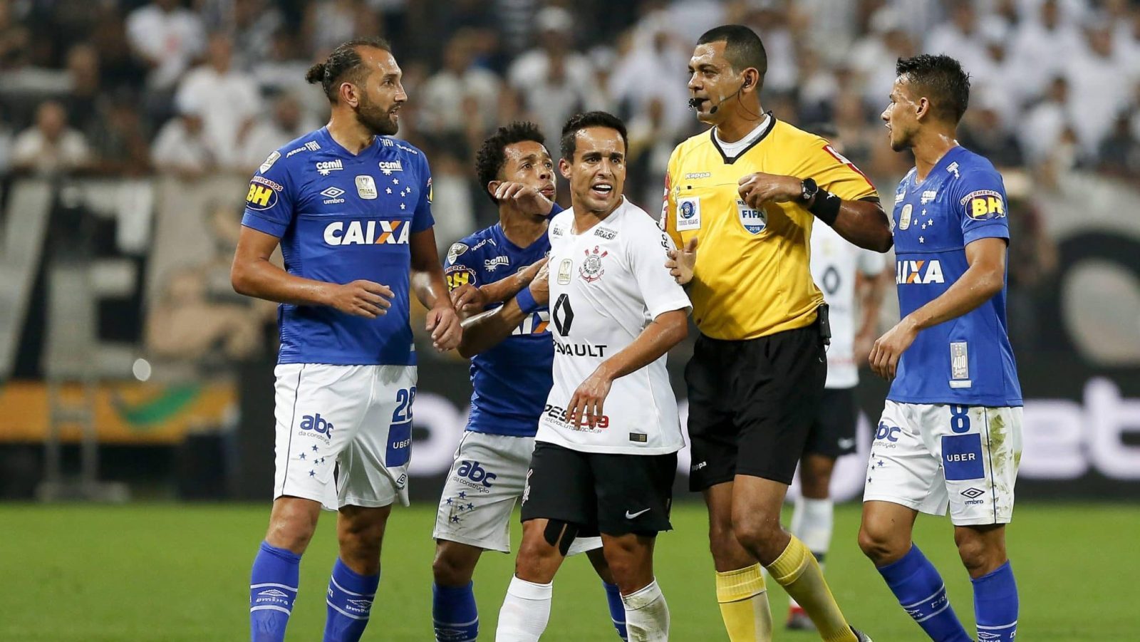 Corinthians x Cruzeiro em 2018: relembre pol&ecirc;micas da 1&ordf; final com VAR