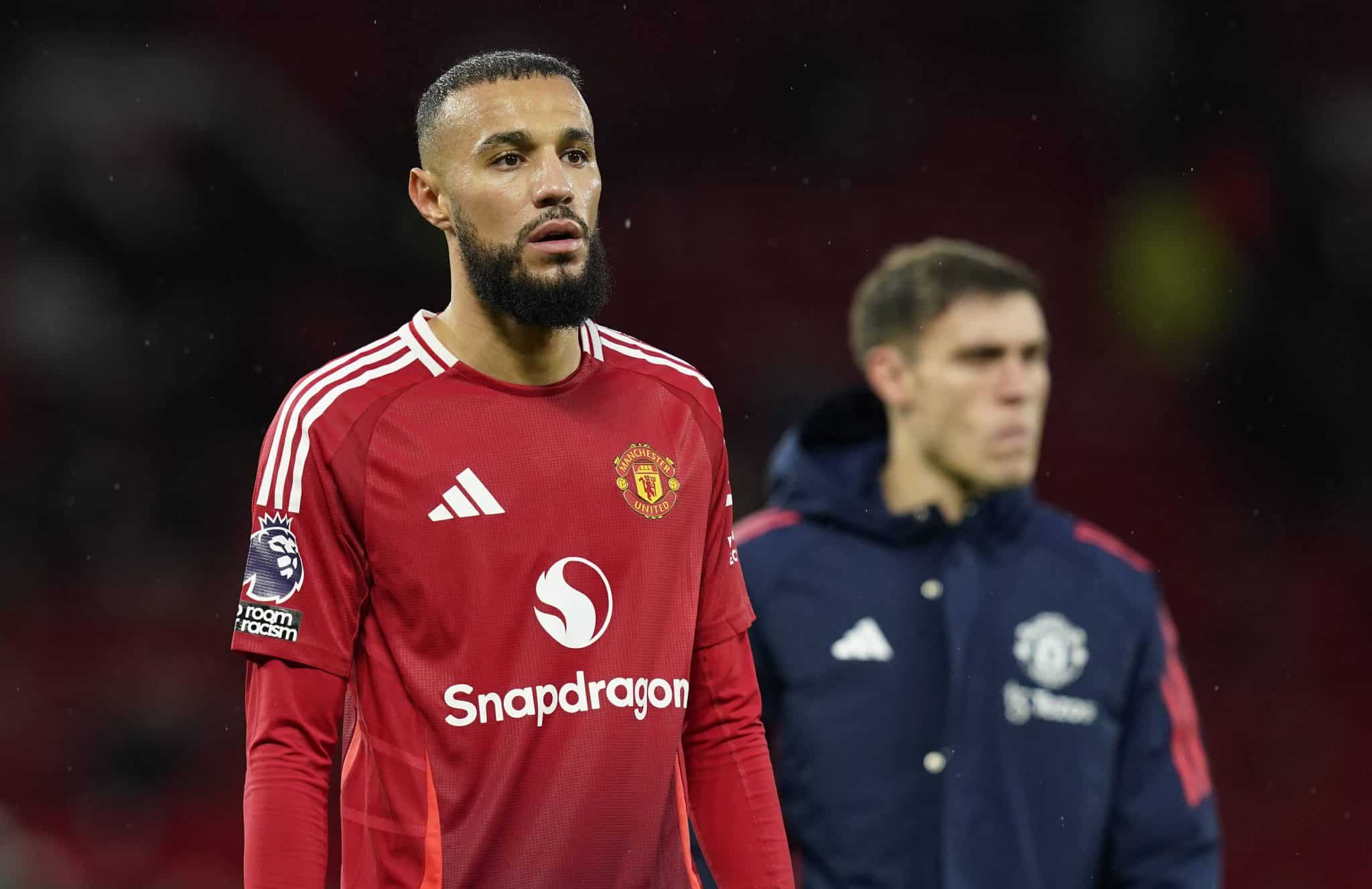 Problema s&eacute;rio de sa&uacute;de afastar&aacute; Mazraoui dos gramados por dois meses