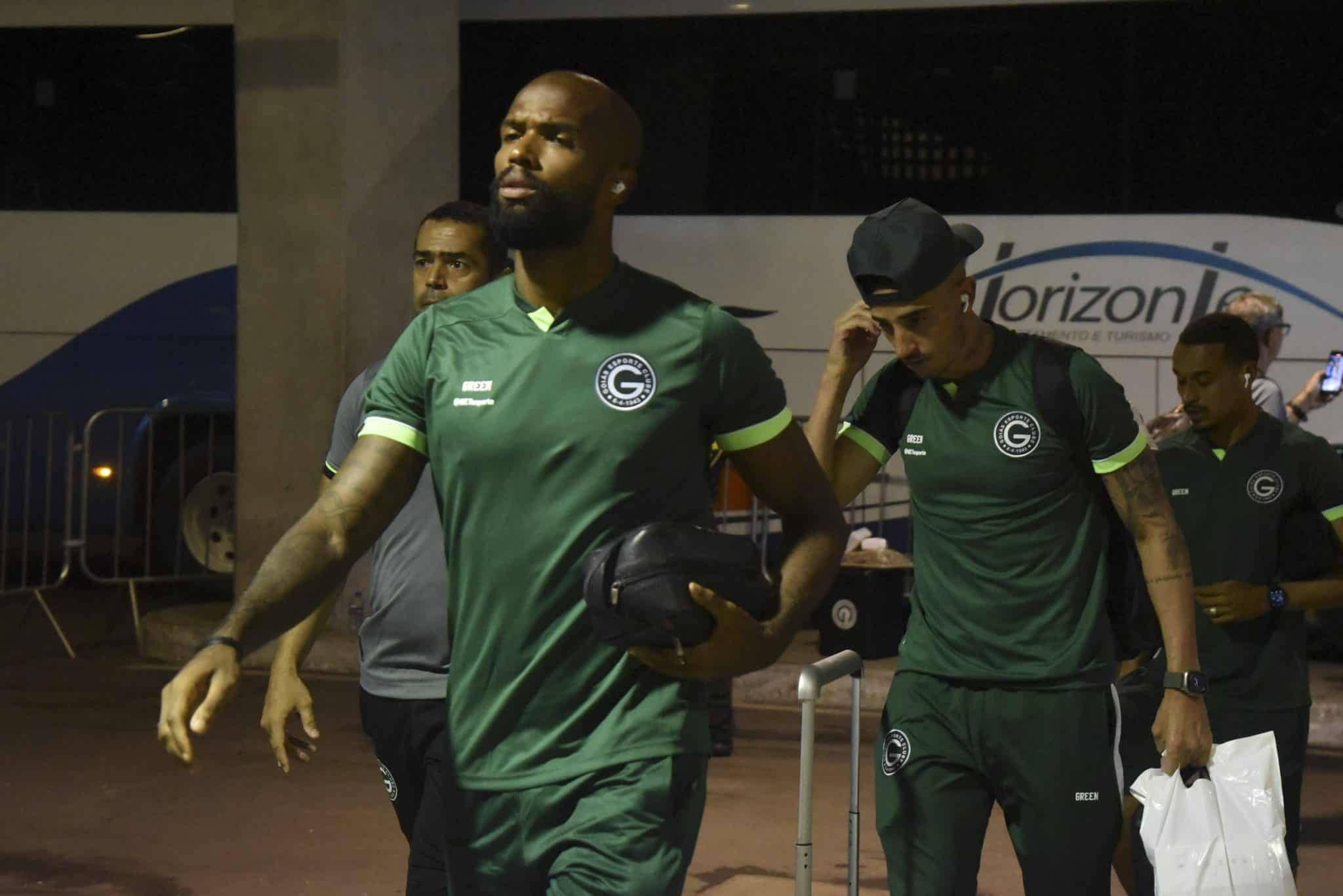 Goi&aacute;s ter&aacute; de pagar R$ 300 mil reais ao Santos para poder contar com Messias na segunda-feira 