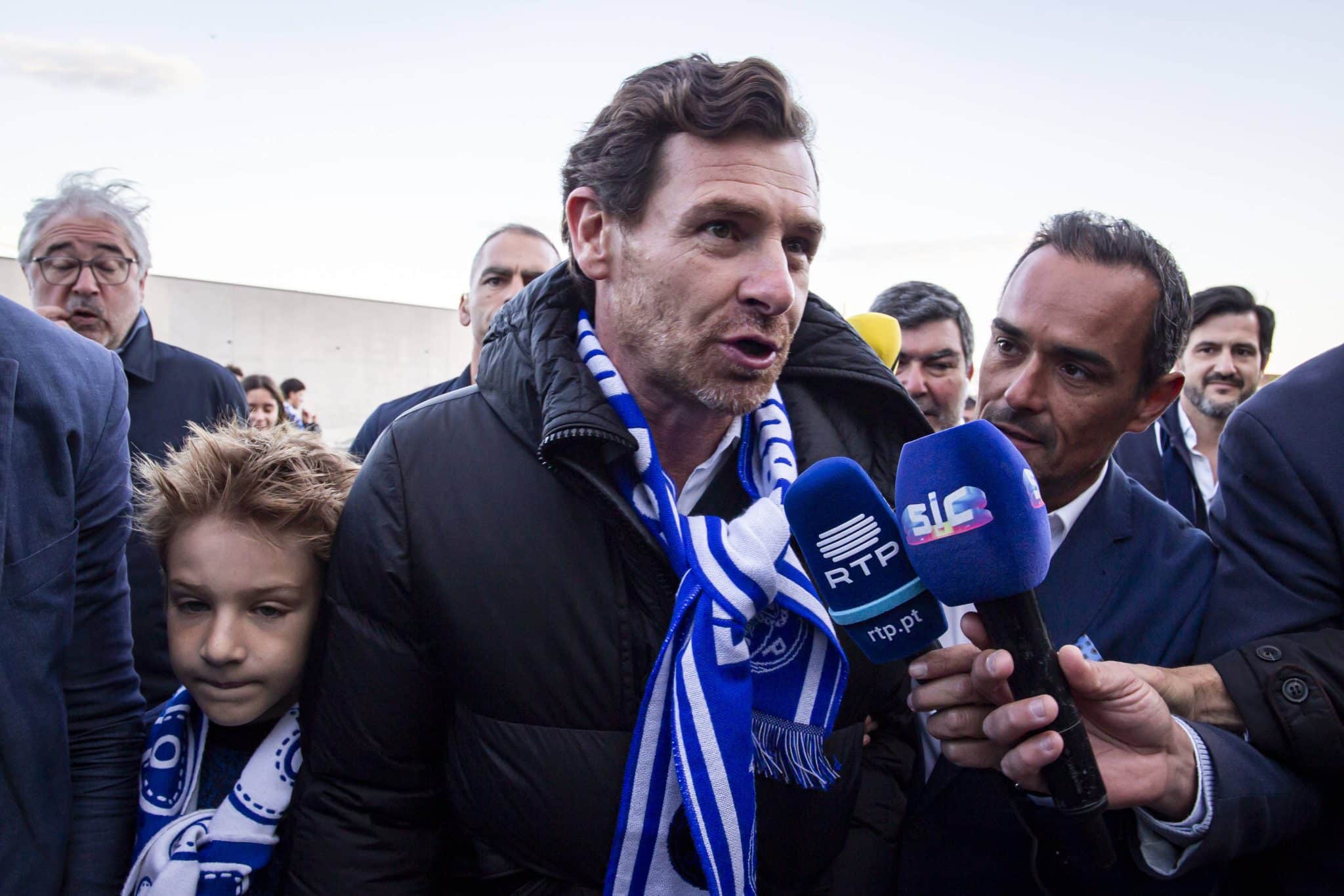 Andr&eacute; Villas-Boas, presidente do Porto, comemorou o fato das negocia&ccedil;&otilde;es entre o clube e o Atl&eacute;tico de Madrid terem ocorrido em sigilo