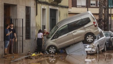 Valencia pede adiamento de jogo com o Real Madrid por trag&eacute;dia clim&aacute;tica; veja fotos