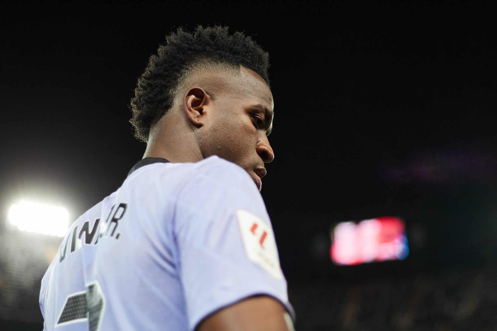 Revista provoca Vini e aumenta tens&atilde;o para confronto entre Real Madrid e Val&ecirc;ncia