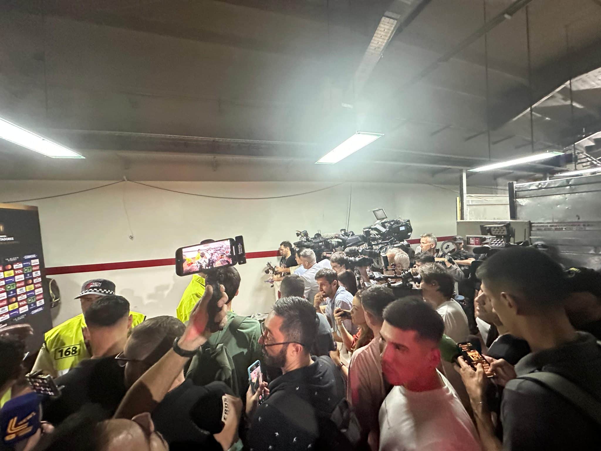 Situa&ccedil;&atilde;o da zona mista do Atl&eacute;tico no Monumental