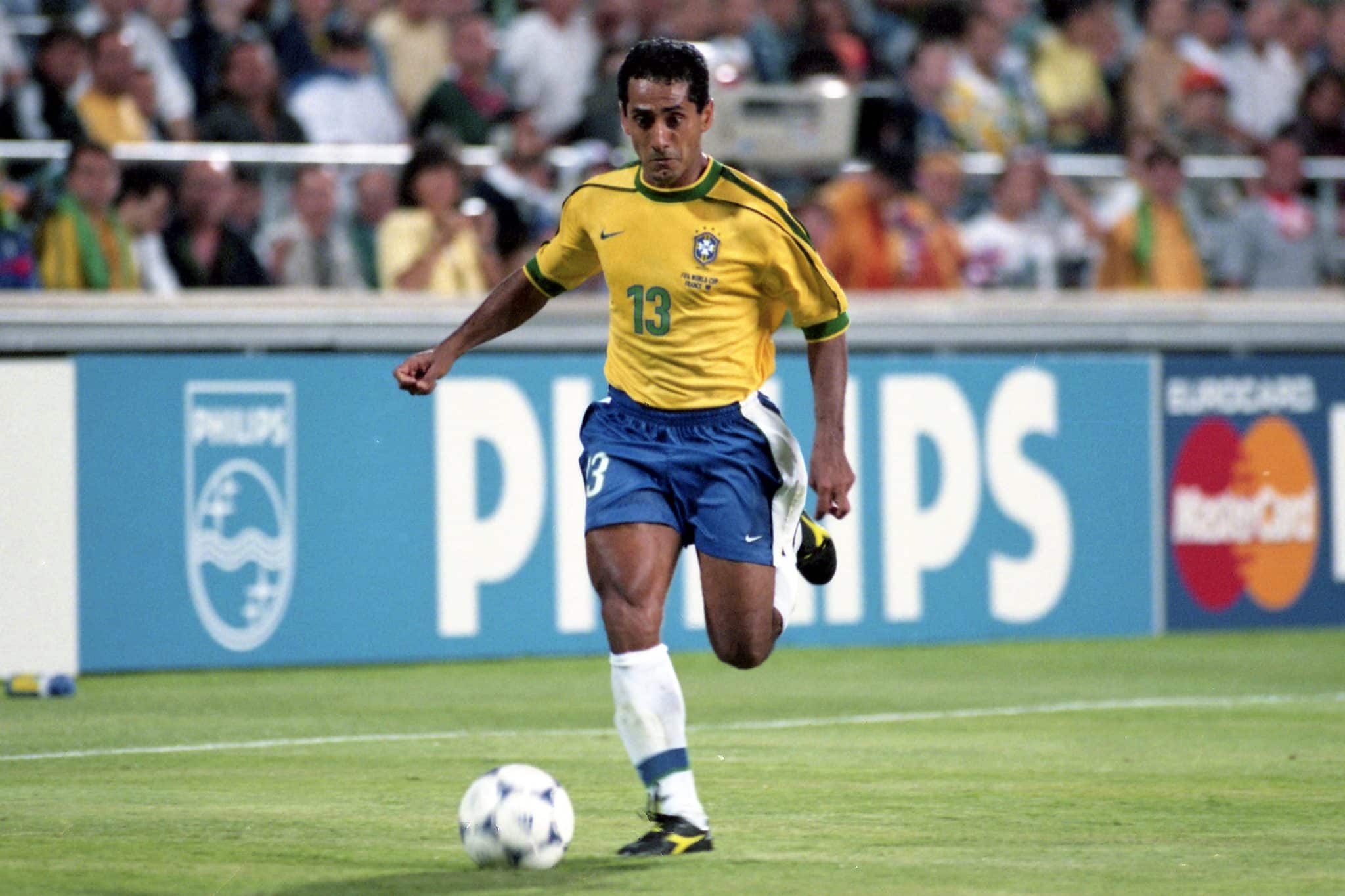 O legado de Z&eacute; Carlos: do acesso com a Matonense at&eacute; a semifinal da Copa do Mundo