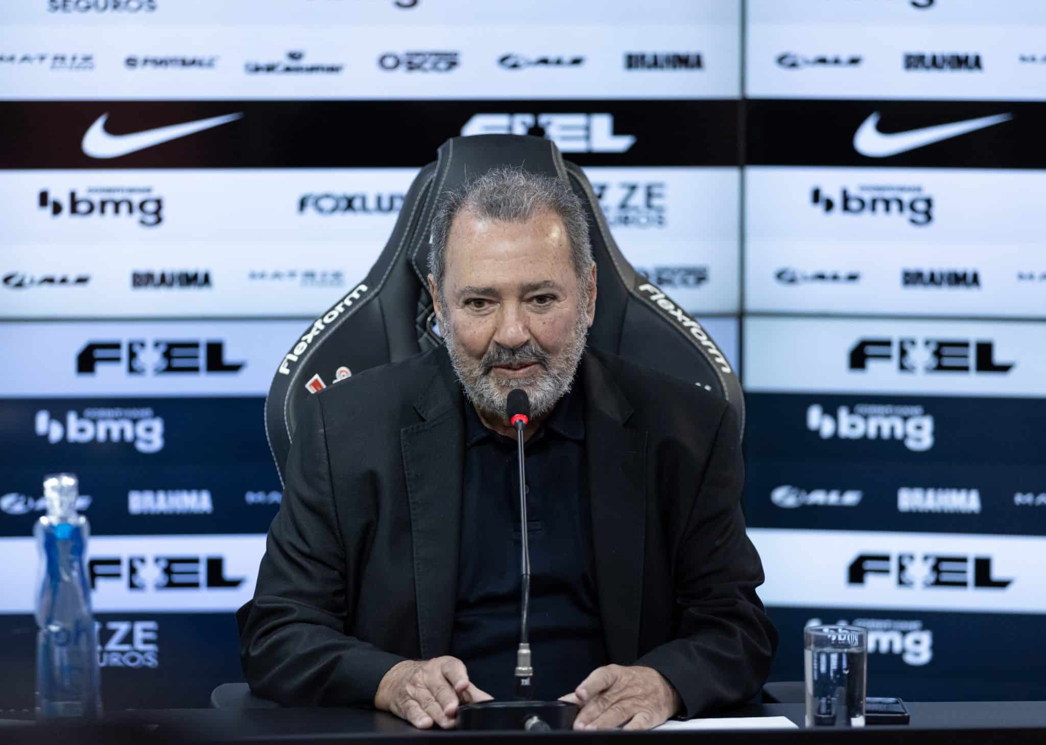 Os bastidores da reuni&atilde;o do Conselho no Corinthians, que deve pressionar bra&ccedil;o-direito de Augusto Melo