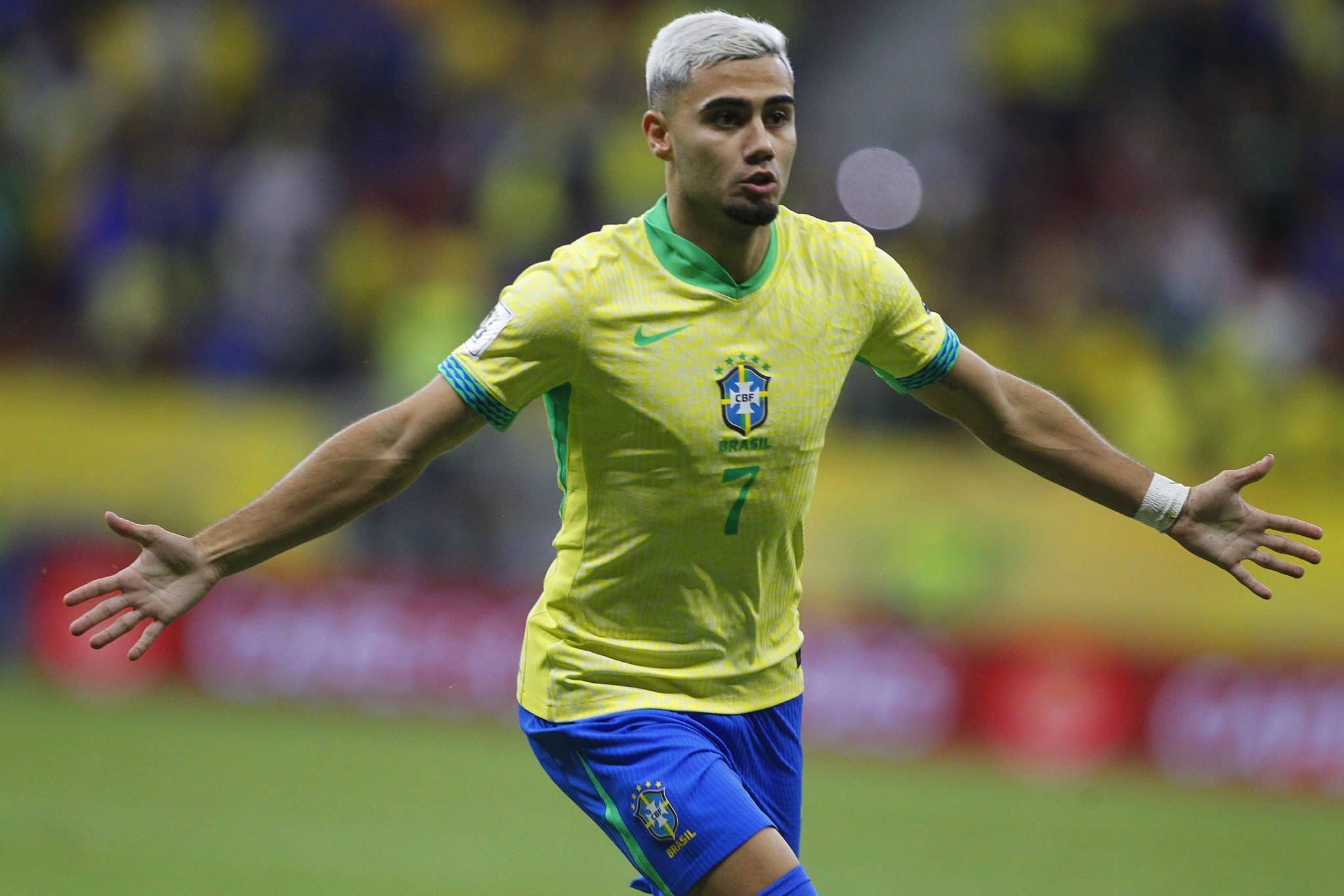Andreas Pereira recebeu presente do Flamengo e at&eacute; parab&eacute;ns de algoz ap&oacute;s gola&ccedil;o
