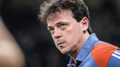 Diniz alfineta arbitragem e aponta no que o Cruzeiro precisa melhorar ap&oacute;s novo trope&ccedil;o