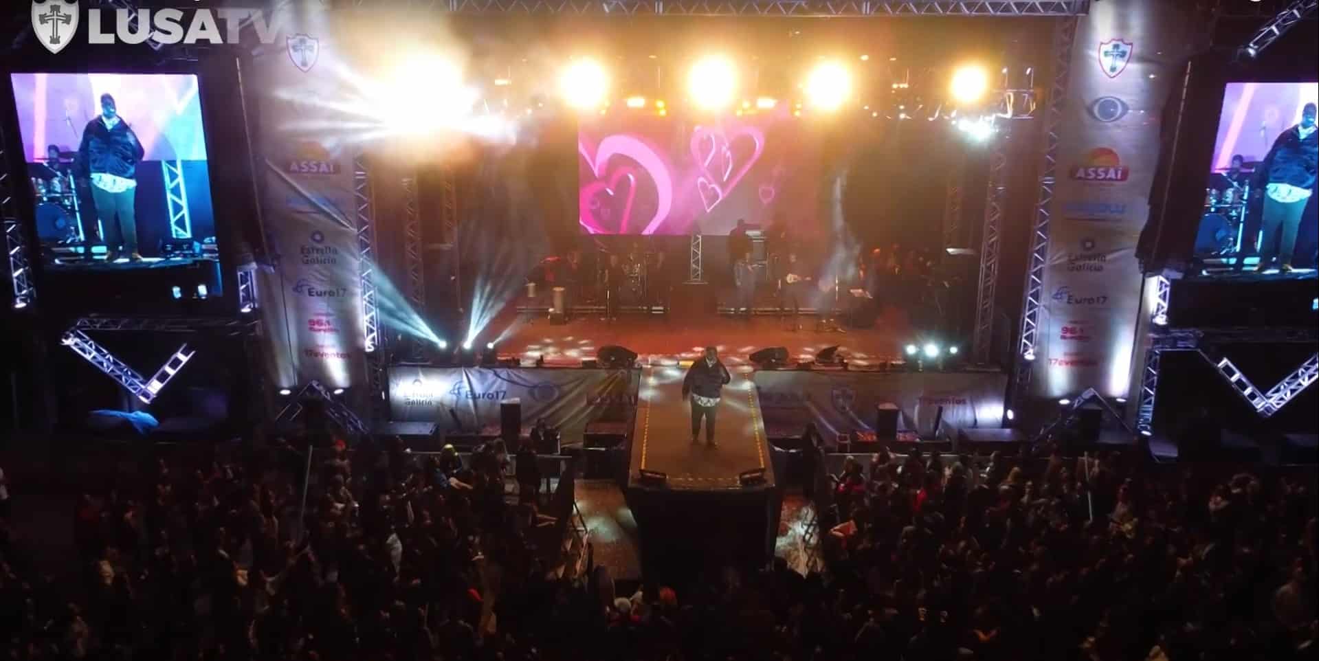 Show de Pericles na festa junina da Portuguesa