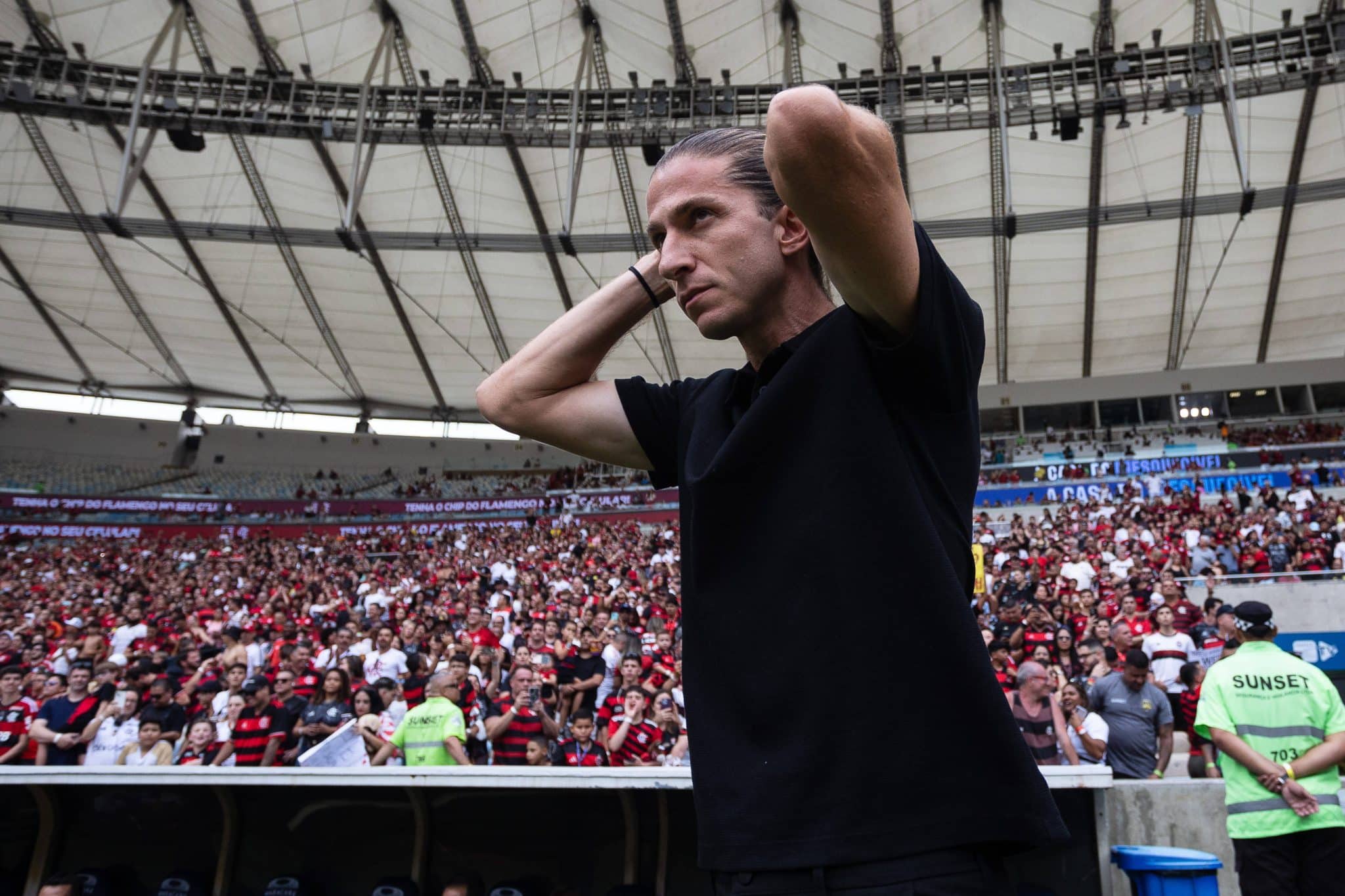 Vit&oacute;ria do Flamengo n&atilde;o tira dor de cabe&ccedil;a de Filipe Luis para a Copa do Brasil