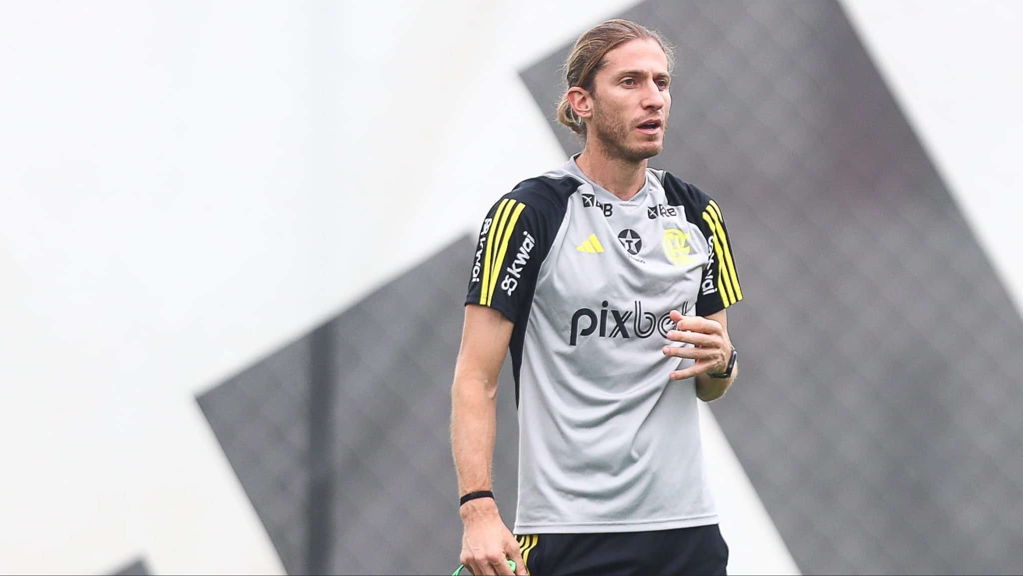 A estrat&eacute;gia diferente de Filipe Lu&iacute;s que poderia ter ajudado Tite no Flamengo