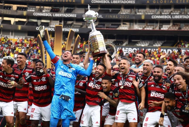Flamengo completa dois anos de último título relevante com arrependimentos e rivais na Libertadores