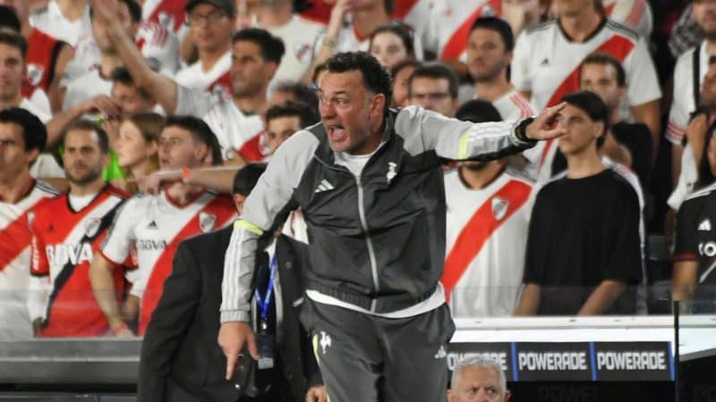 ‘Vivemos de trabalho e sonho’: em duas finais, Milito transforma Atlético-MG em meses