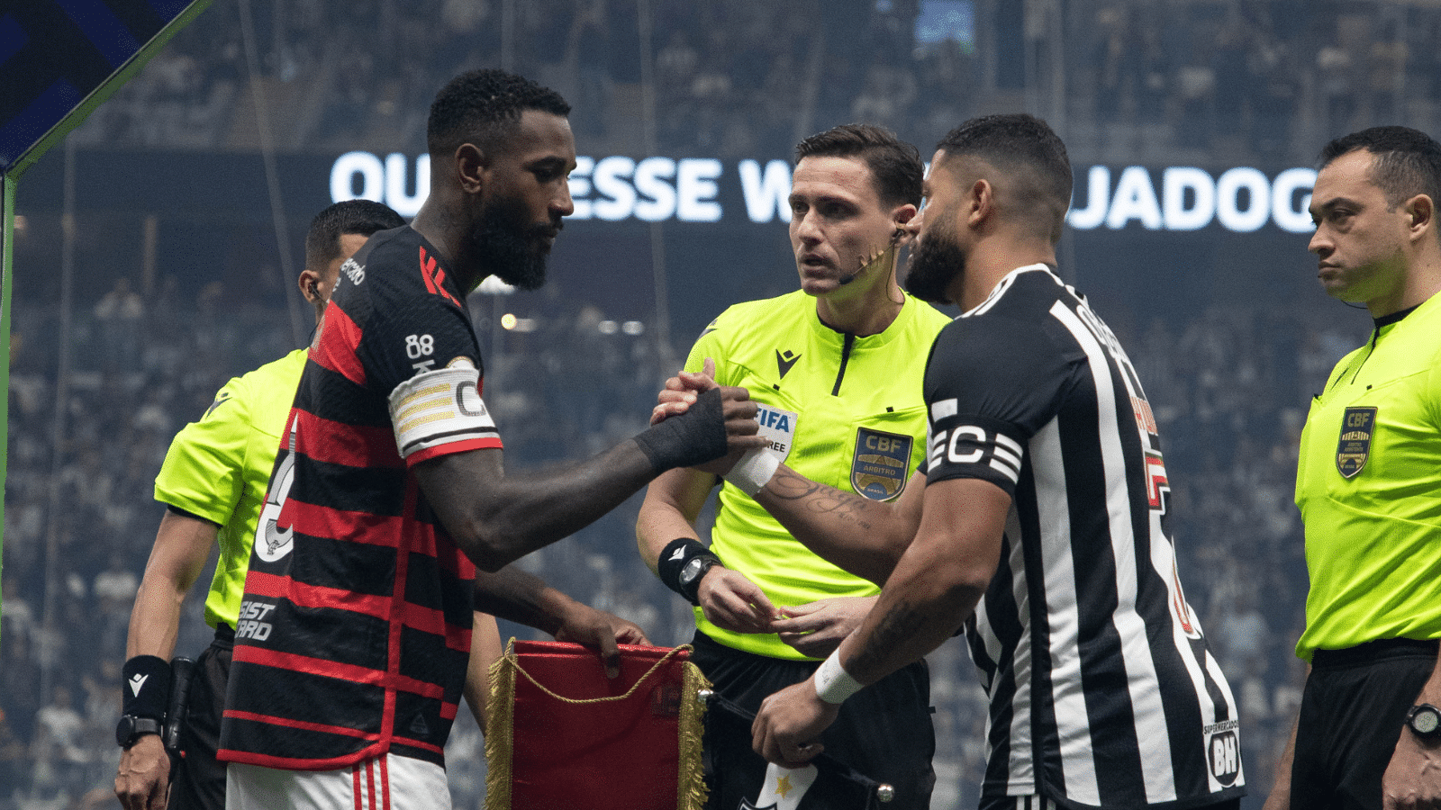 Por que a CBF n&atilde;o acatou uma das poucas decis&otilde;es conjuntas da hist&oacute;ria de Flamengo e Atl&eacute;tico-MG?