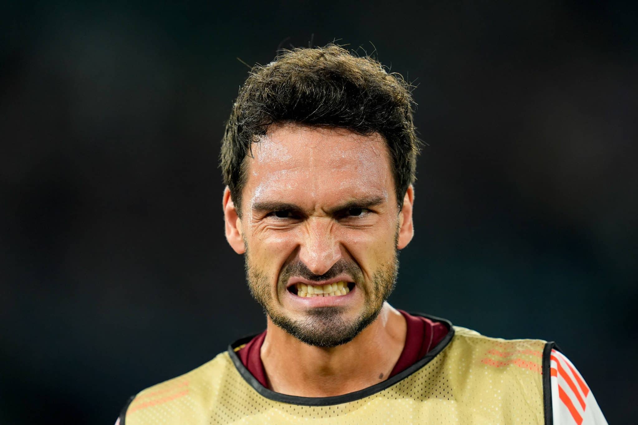 Rec&eacute;m-contratado, Hummels ironiza Roma e manda indireta para t&eacute;cnico nas redes