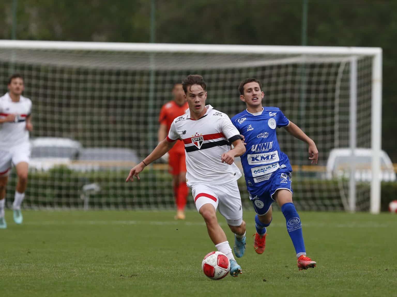 Igor Felisberto &eacute; exce&ccedil;&atilde;o na base do S&atilde;o Paulo