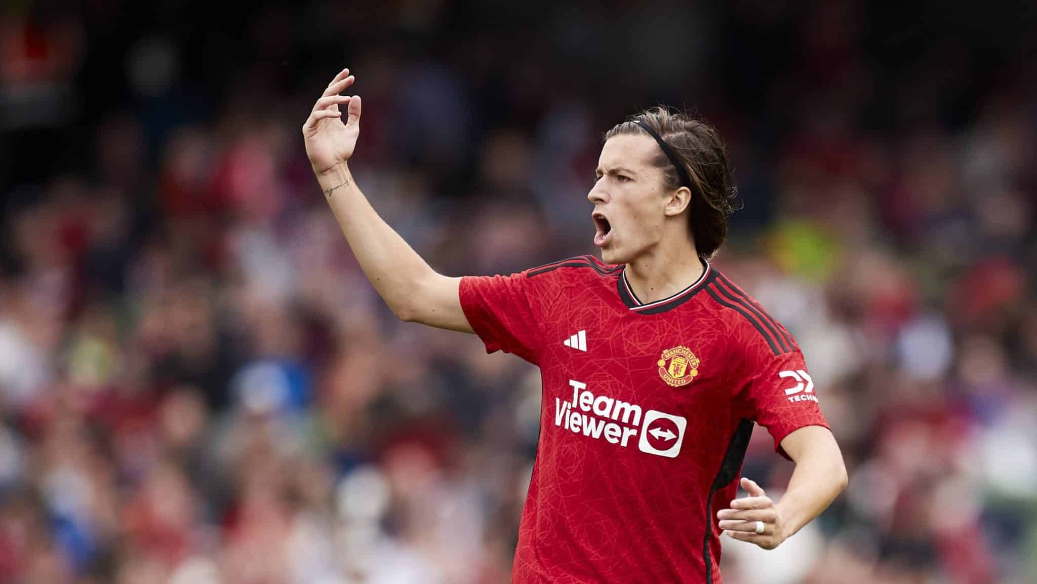 Vendido a pre&ccedil;o de banana pelo United, lateral vira alvo de Real Madrid e Barcelona