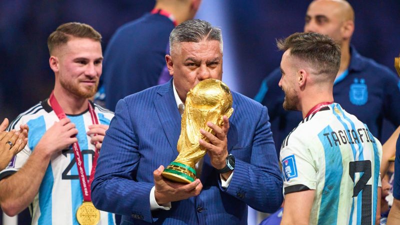 Apoio ‘suspeito’ e denúncia que envolve presidente da AFA explodem crise no futebol argentino