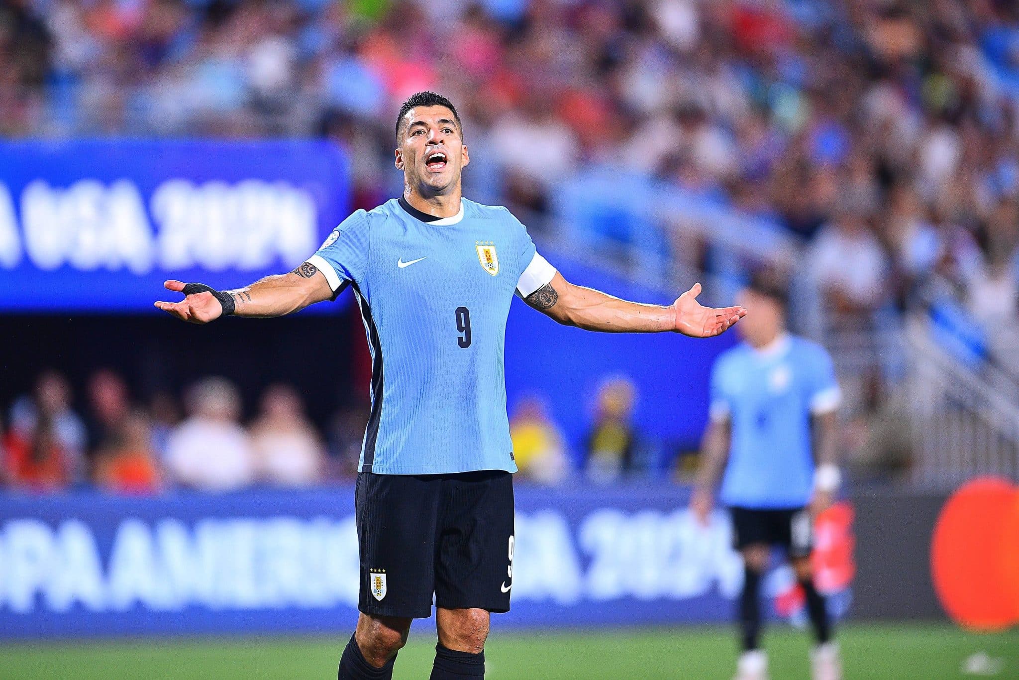 &lsquo;N&atilde;o nos cumprimenta&rsquo;: aposentado da sele&ccedil;&atilde;o, Luis Su&aacute;rez exp&otilde;e bastidores e critica Bielsa