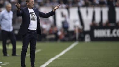 Corinthians liga sinal de alerta para Ram&oacute;n antes de jogo da vida contra Athletico