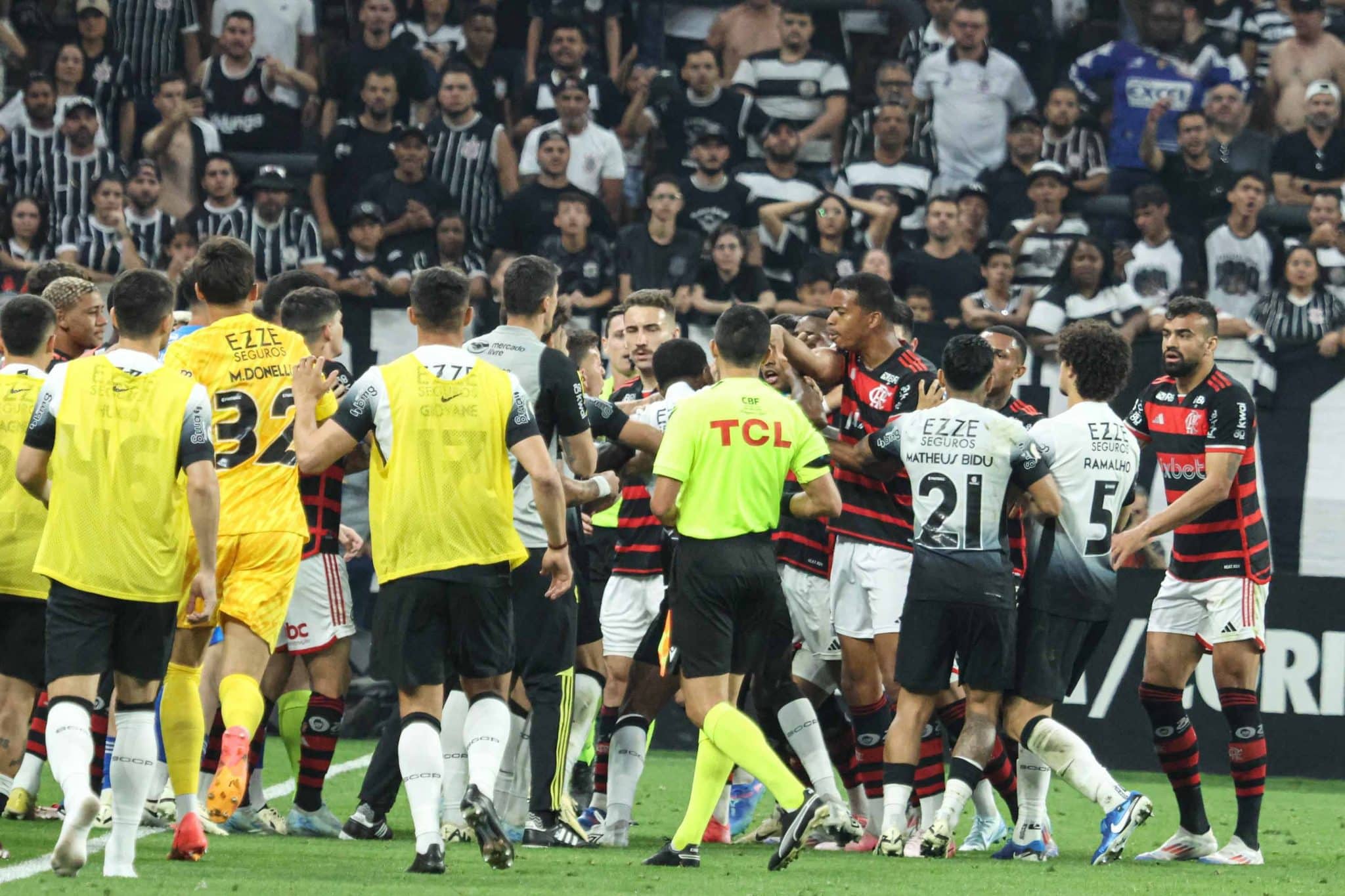 Confus&atilde;o Corinthians Flamengo Brasileir&atilde;o 2024