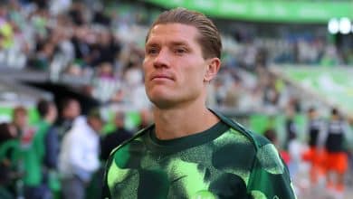 Ex-atacante da sele&ccedil;&atilde;o alem&atilde; &eacute; acusado de homofobia ap&oacute;s n&atilde;o autografar camisa