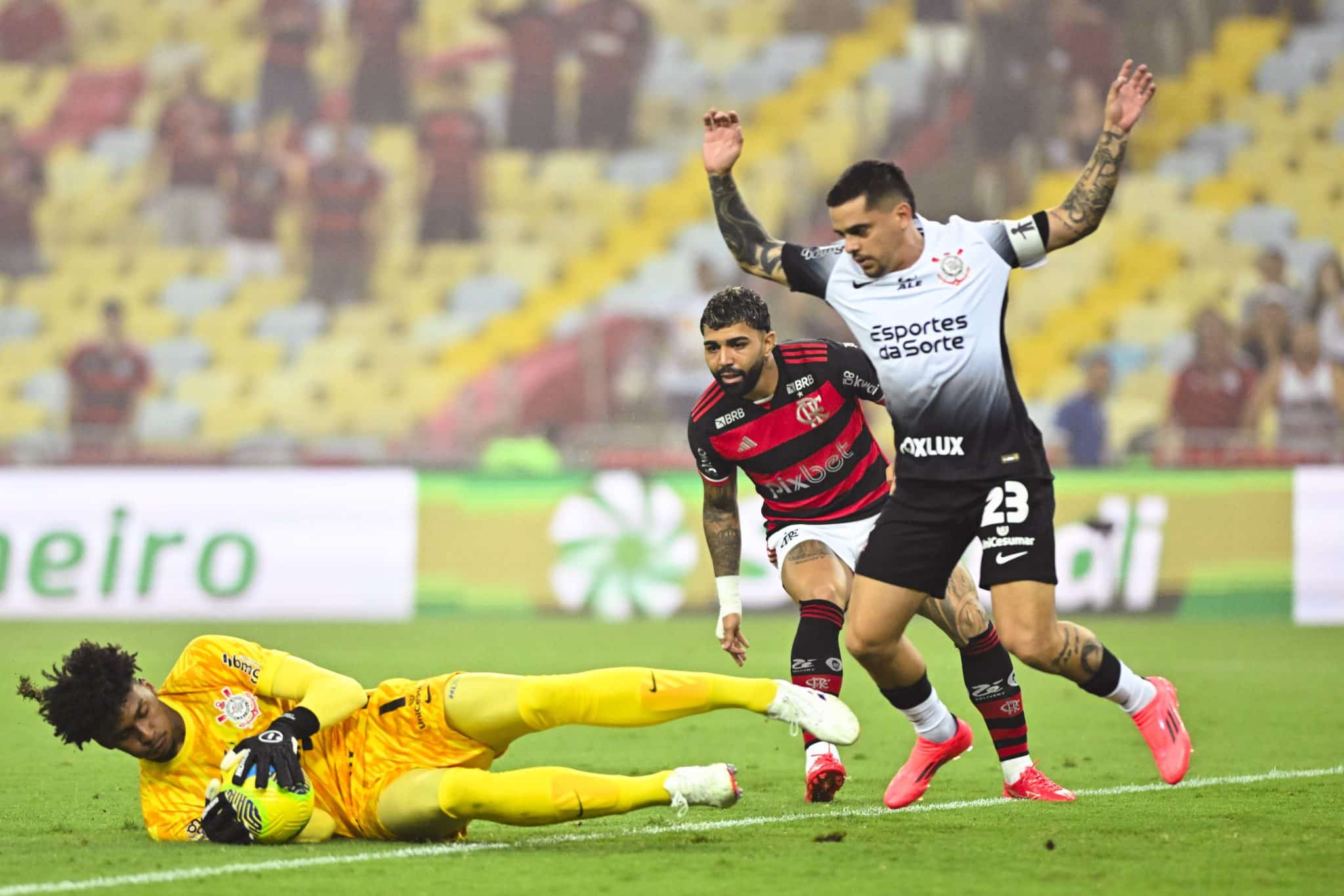 Hugo Souza Corinthians Flamengo 