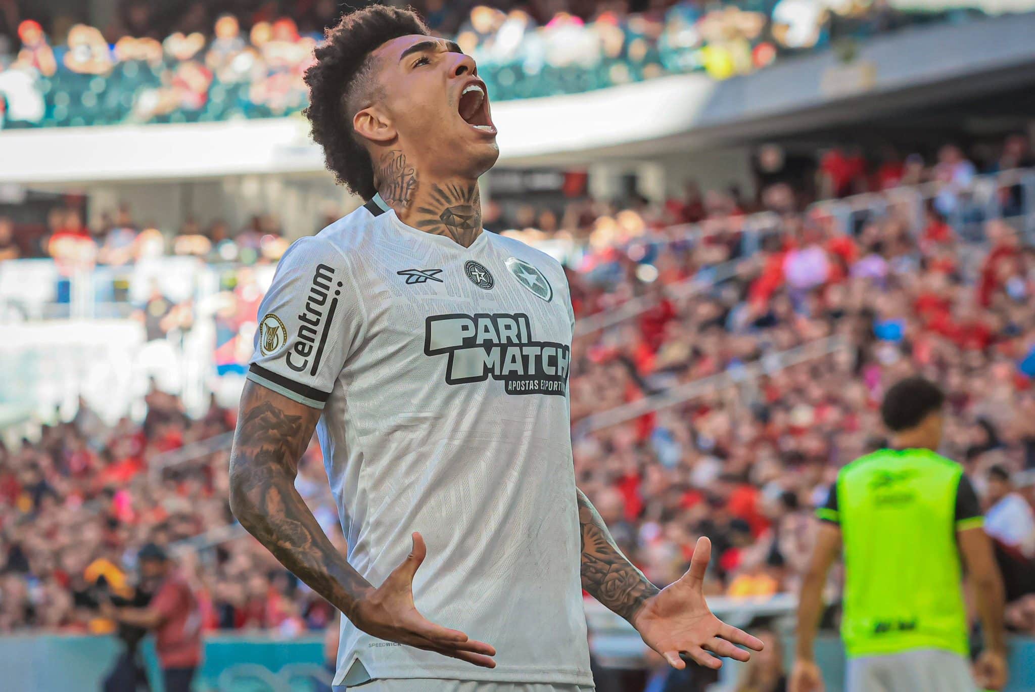 Igor Jesus comemora s&eacute;timo gol pelo Botafogo