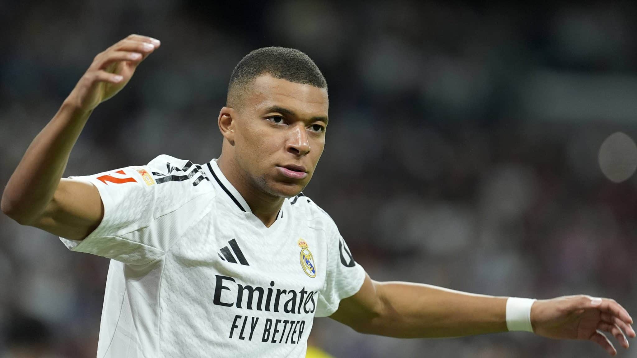 Real Madrid: Mbapp&eacute; responde pol&ecirc;mica com gola&ccedil;o e Vinicius Junior decide outra vit&oacute;ria