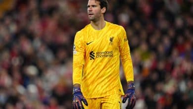 Les&atilde;o de Alisson preocupa e Liverpool divulga tempo de recupera&ccedil;&atilde;o do goleiro