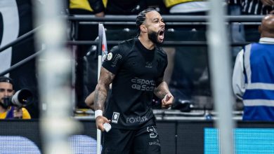 Mais que gol de falta, Memphis muda energia do Corinthians: &lsquo;torcedores merecem mais&rsquo;