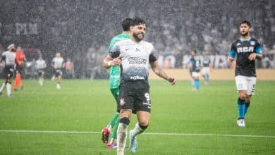 Corinthians trope&ccedil;a em erros repetidos e v&ecirc; cen&aacute;rio ca&oacute;tico cada vez mais pr&oacute;ximo