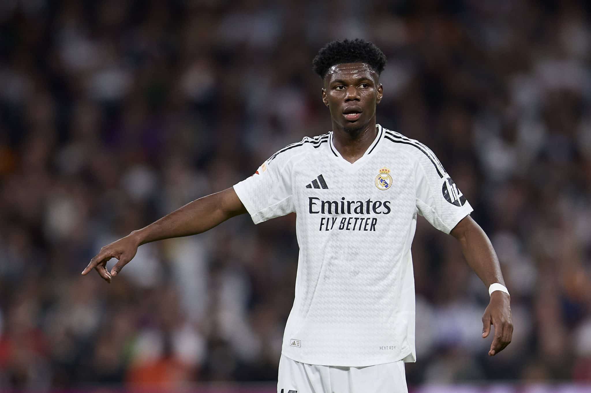 Tchouam&eacute;ni em a&ccedil;&atilde;o pelo Real Madrid 