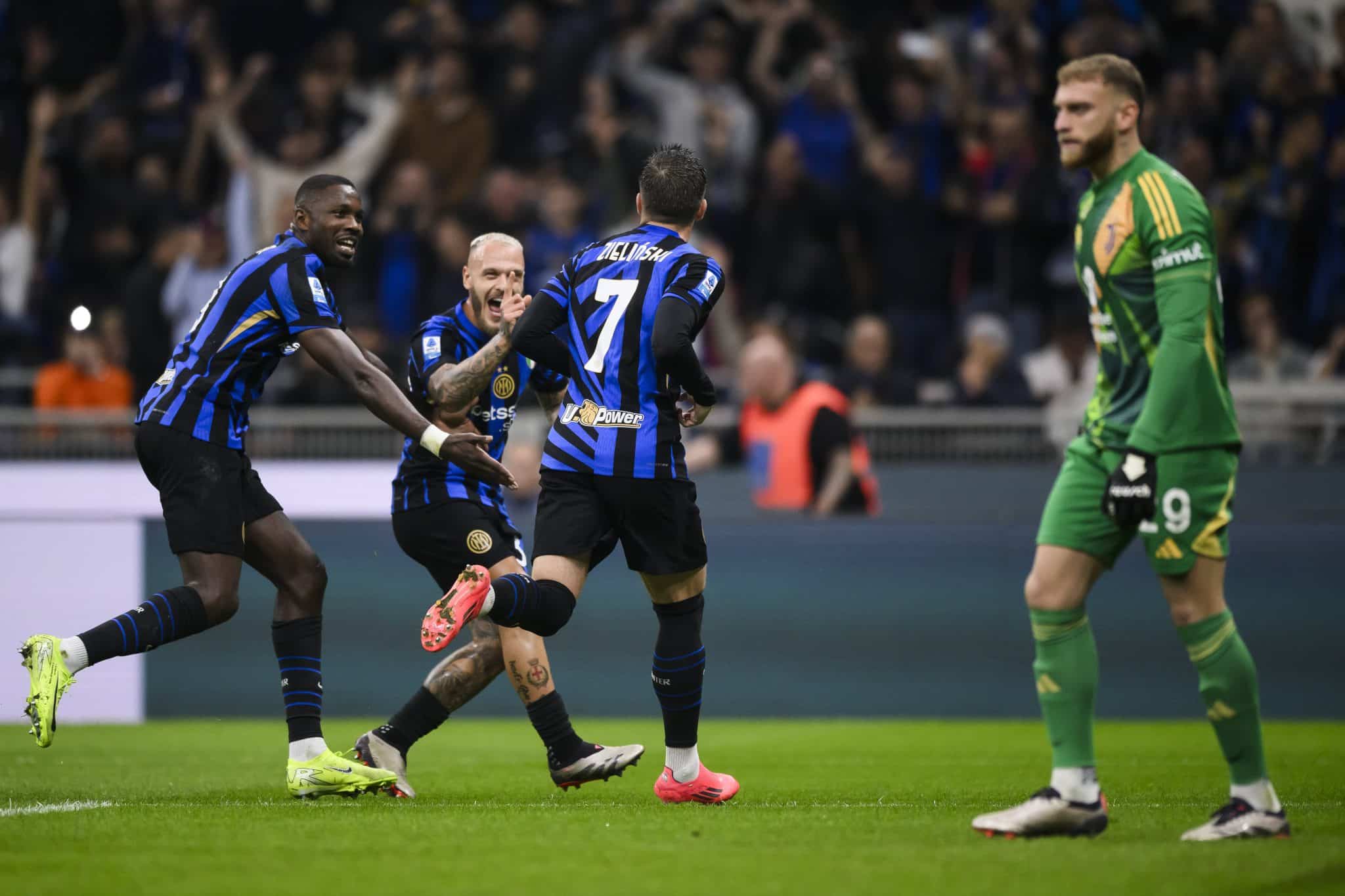 Zielinski fez dois gols no cl&aacute;ssico contra a Juventus. Foto: Imago