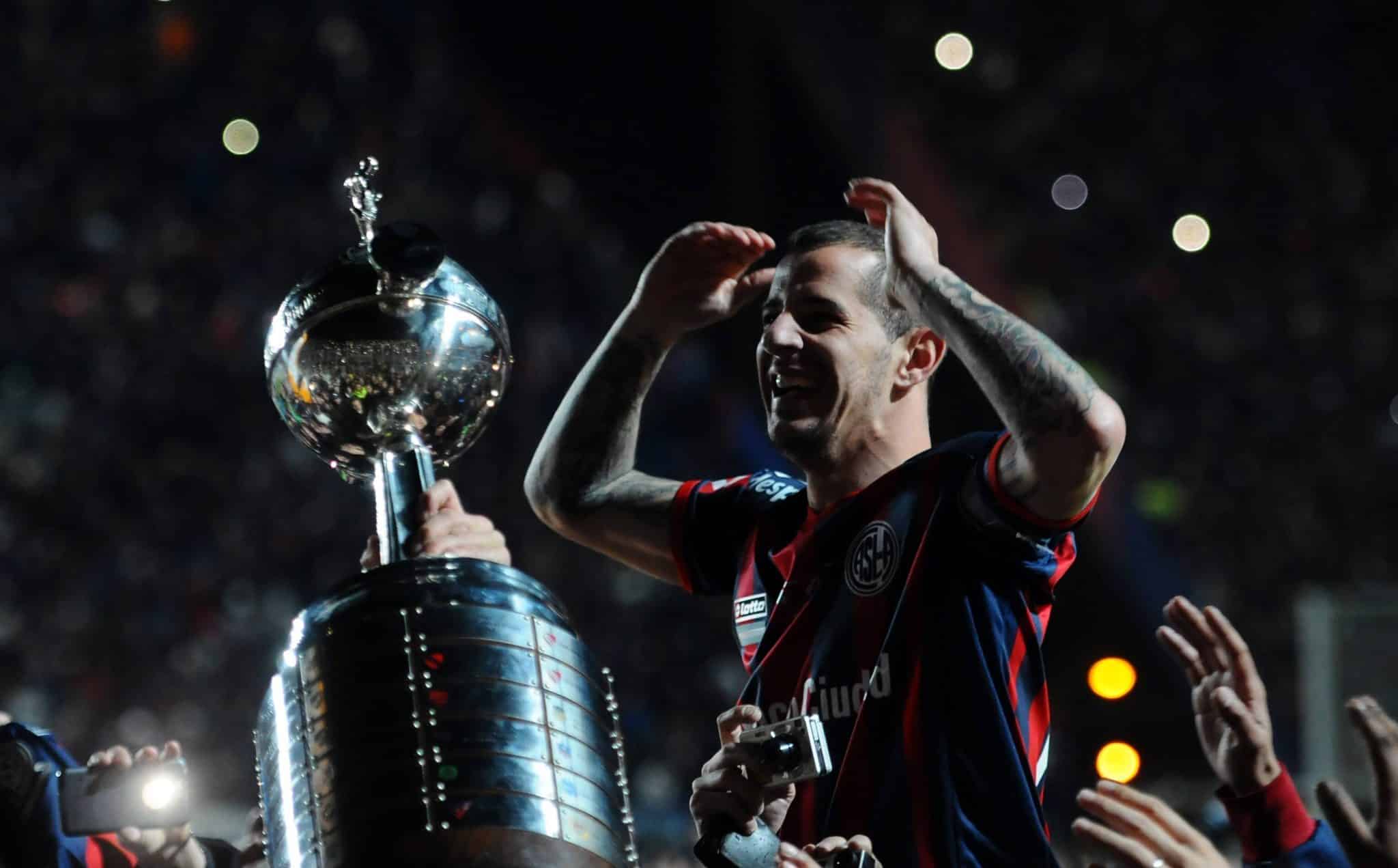 Foto: (Imago) - Leandro Romagnoli, campe&atilde;o da Libertadores pelo San Lorenzo em 2014
