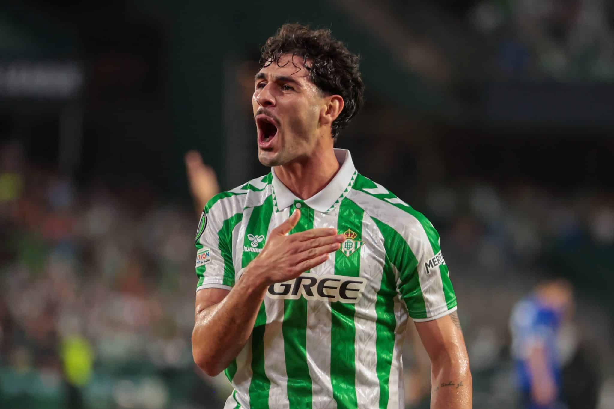 Vitor Roque e ex-Inter brilham pelo Betis, que derruba &uacute;ltimo invicto de La Liga