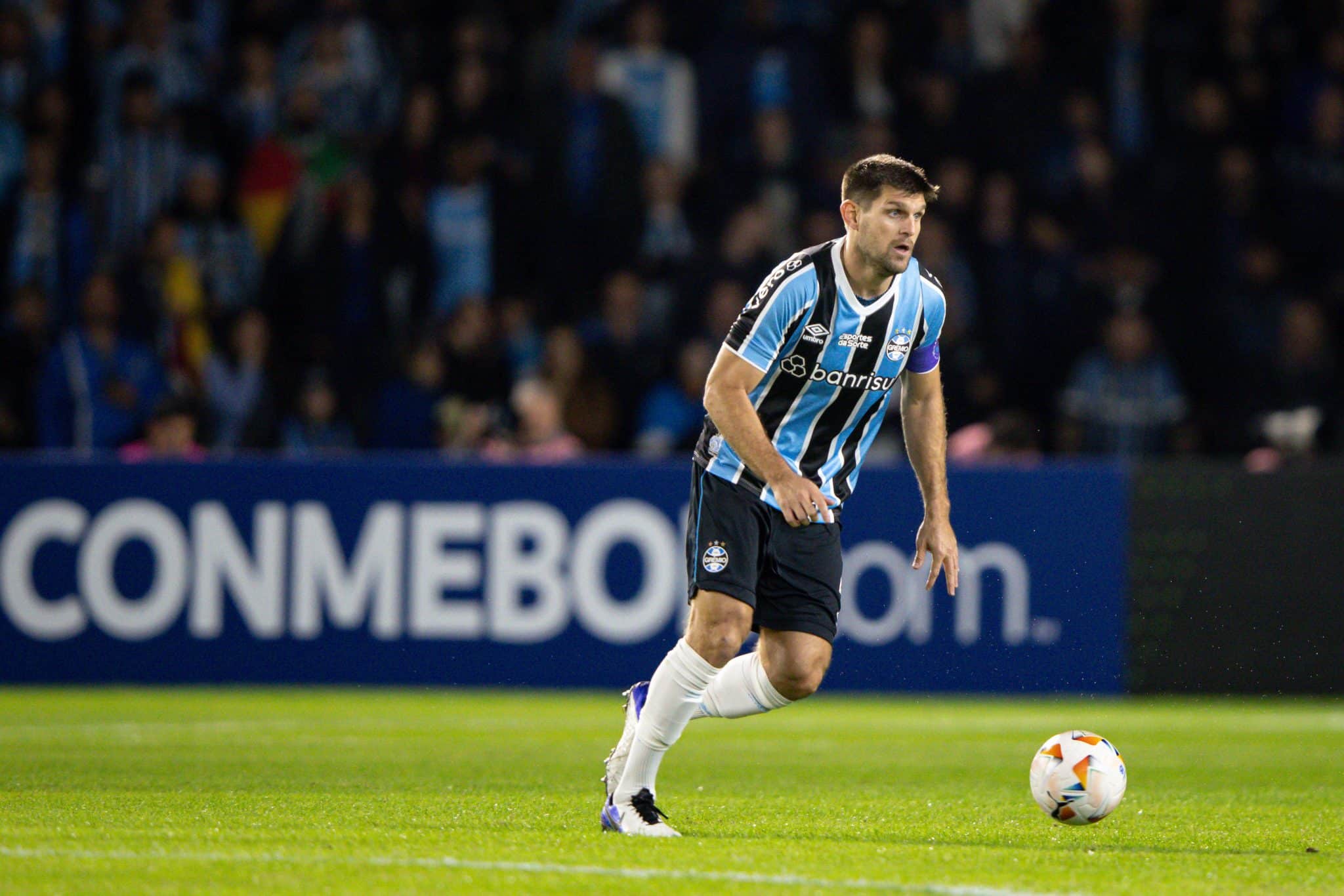 Kannemann em a&ccedil;&atilde;o pelo Gr&ecirc;mio