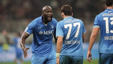 &Agrave; la Adriano Imperador, Lukaku ajuda Napoli a vencer o Milan e disparar na It&aacute;lia