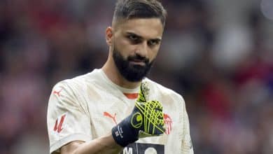 Novo goleiro do Liverpool faz proje&ccedil;&atilde;o ousada e &lsquo;desafia&rsquo; Alisson