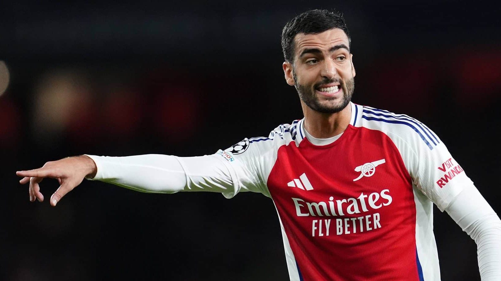 Diante do PSG, pela Champions, Mikel Merino fez sua estreia com a camisa do Arsenal