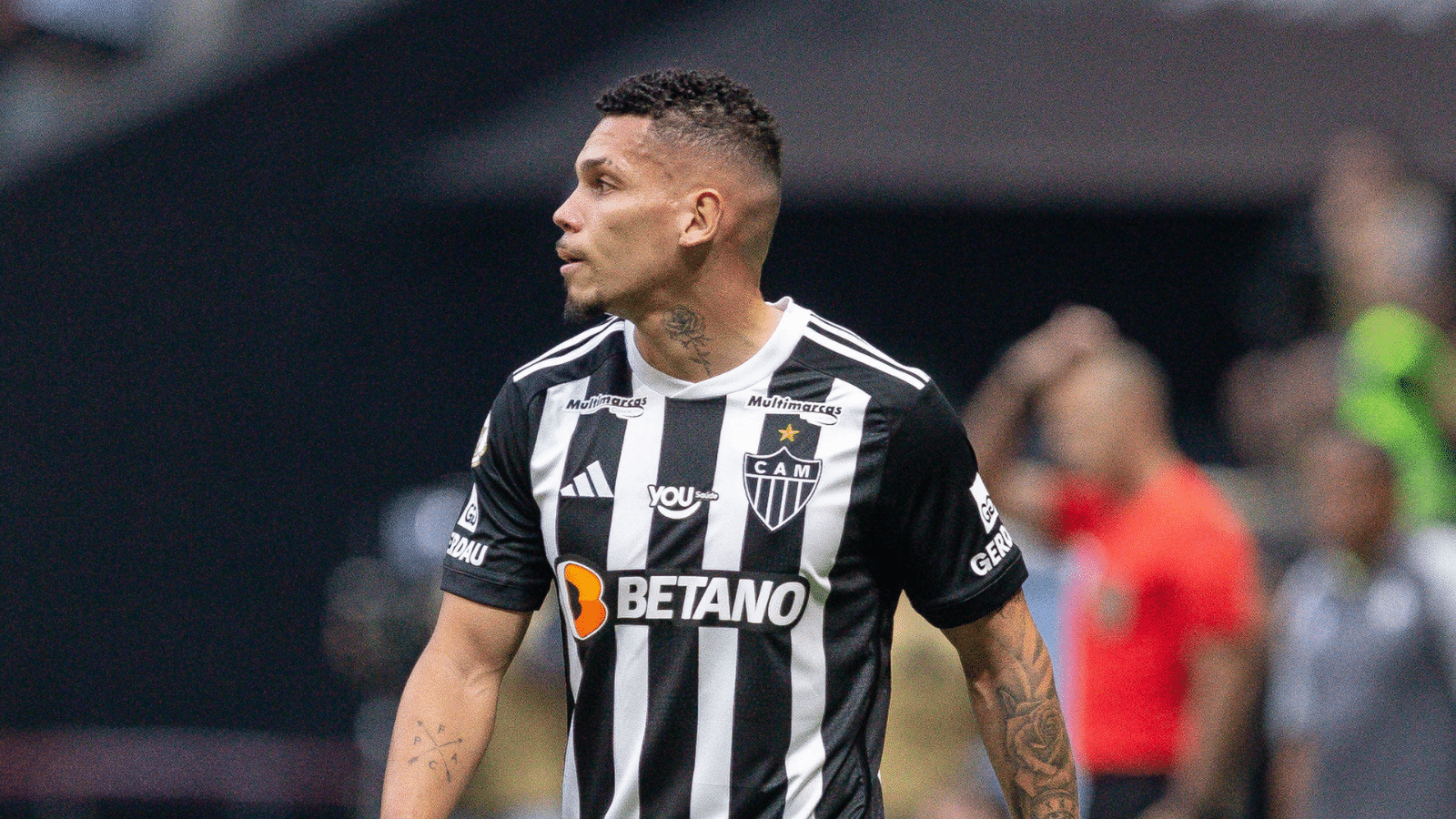 Paulinho e Atl&eacute;tico-MG apostam em &lsquo;lei do ex&rsquo; para encerrar jejum e abrir vantagem