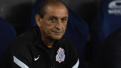Ram&oacute;n faz promessa no Corinthians e contesta m&aacute;xima de Luxemburgo
