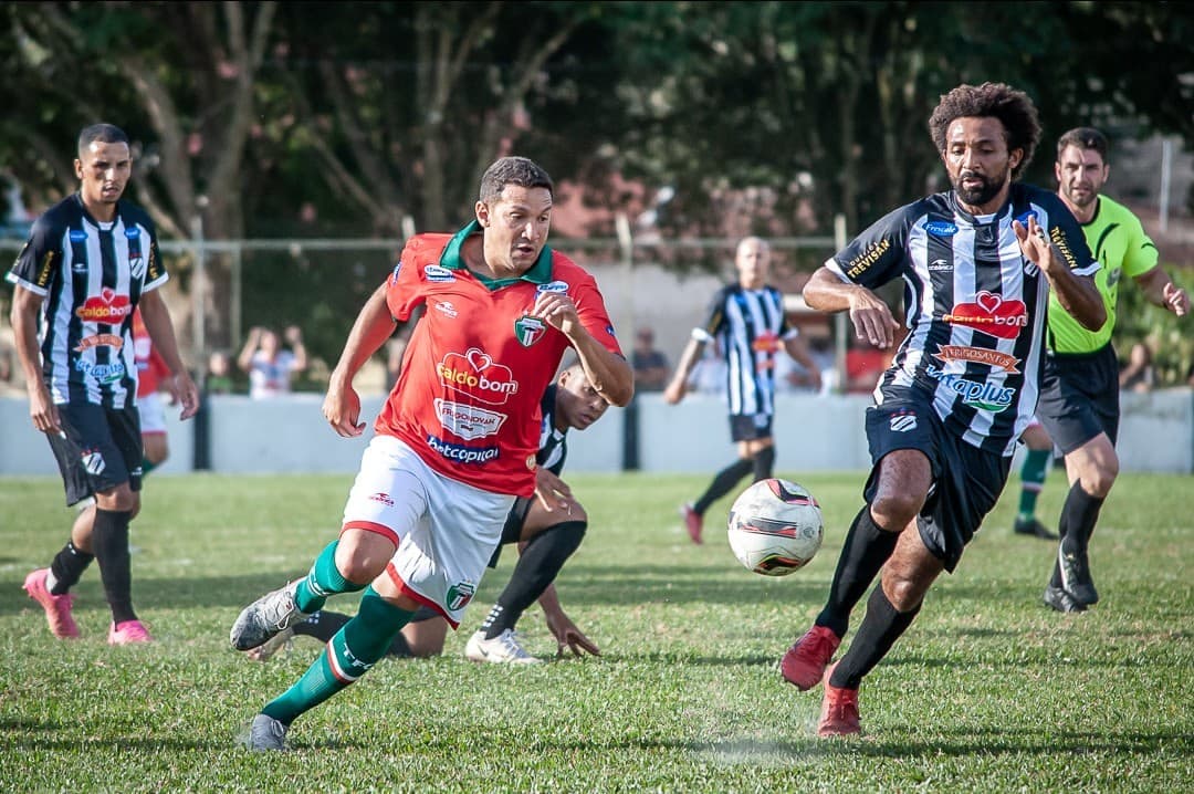 Triesta (vermelho) e Igua&ccedil;u (alvinegro) fazem cl&aacute;ssico italiano da Suburbana, competi&ccedil;&atilde;o amadora de Curitiba