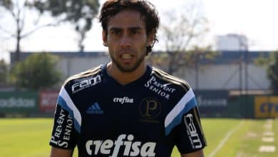 &Iacute;dolo do Palmeiras, Valdivia &eacute; preso no Chile
