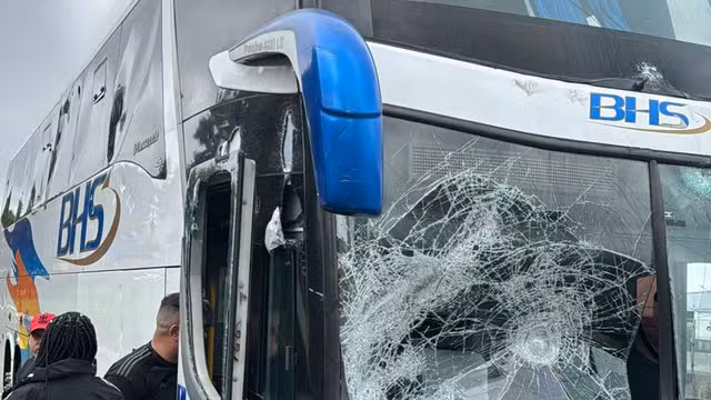 Atrito nos bastidores e viol&ecirc;ncia entre torcidas: o tenso pr&eacute;-jogo de Corinthians x Flamengo