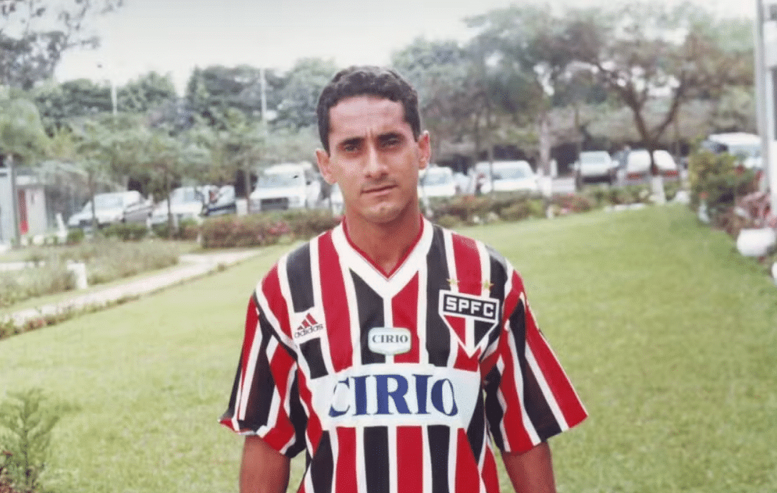 Z&eacute; Carlos jogou no S&atilde;o Paulo (Foto: Divulga&ccedil;&atilde;o / S&atilde;o Paulo FC)