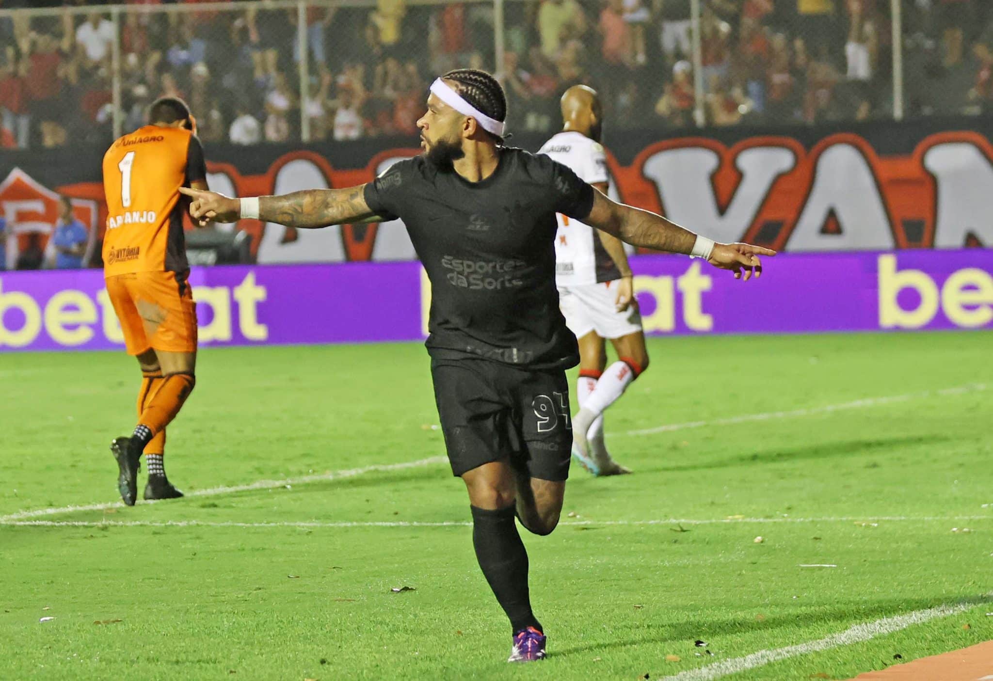 Memphis Depay Vit&oacute;ria Corinthians Brasileir&atilde;o 2024