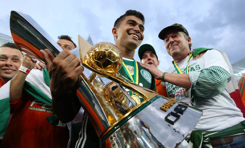 Emo&ccedil;&atilde;o, fam&iacute;lia e acordo: Dudu d&aacute; adeus ao Palmeiras e escolhe novo clube