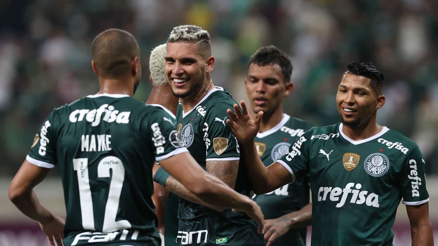 Rafael Navarro comemora um de seus quatro gols em Palmeiras 8 x 1 Independiente Petrolero, pela Libertadores de 2022