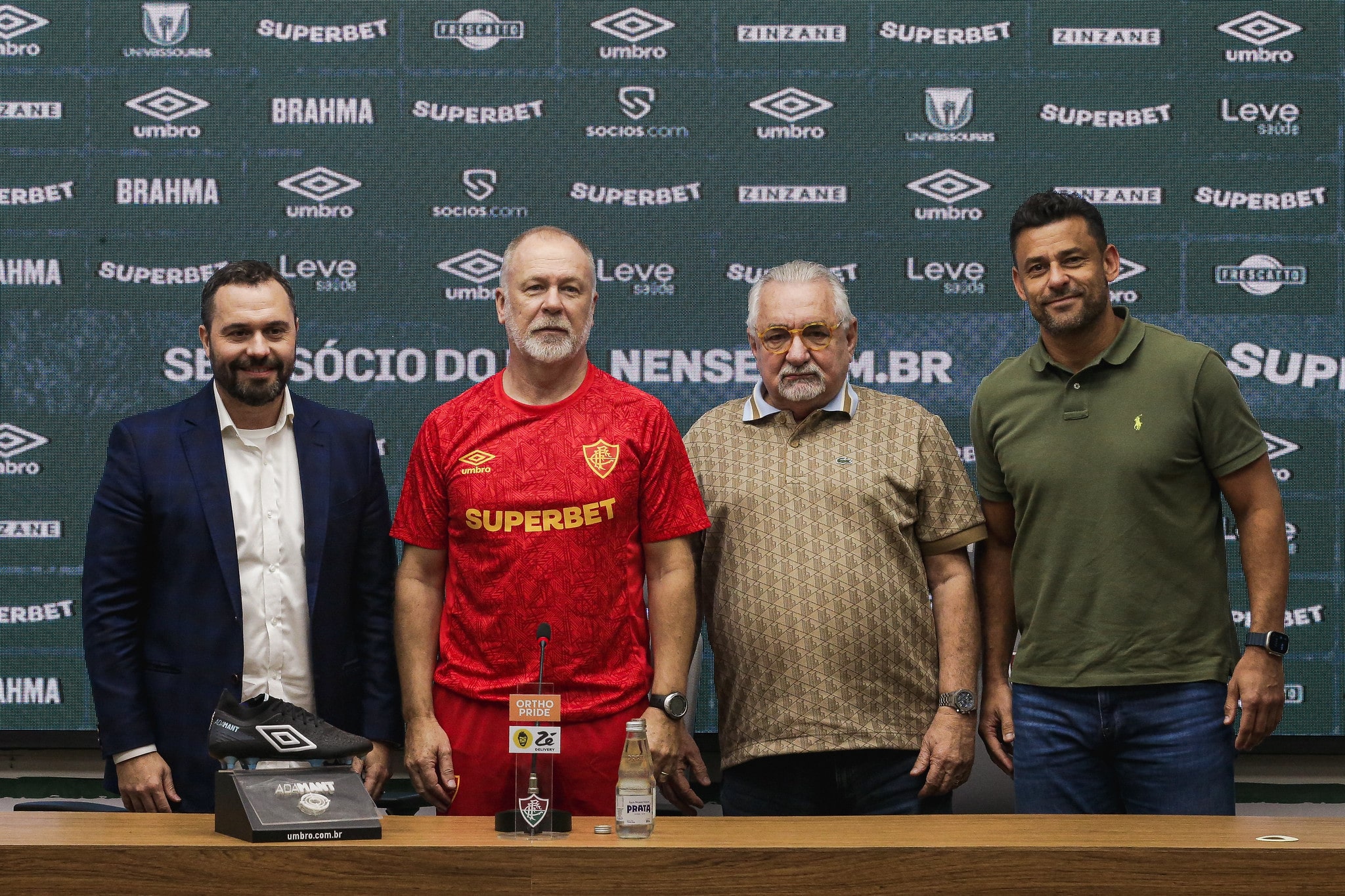 Fluminense de M&aacute;rio Bittencourt e Paulo Angioni ainda n&atilde;o definiu se Mano Menezes fica em 2025, e n&atilde;o conta mais com Fred como diretor de planejamento - Foto: LUCAS MER&Ccedil;ON/FFC