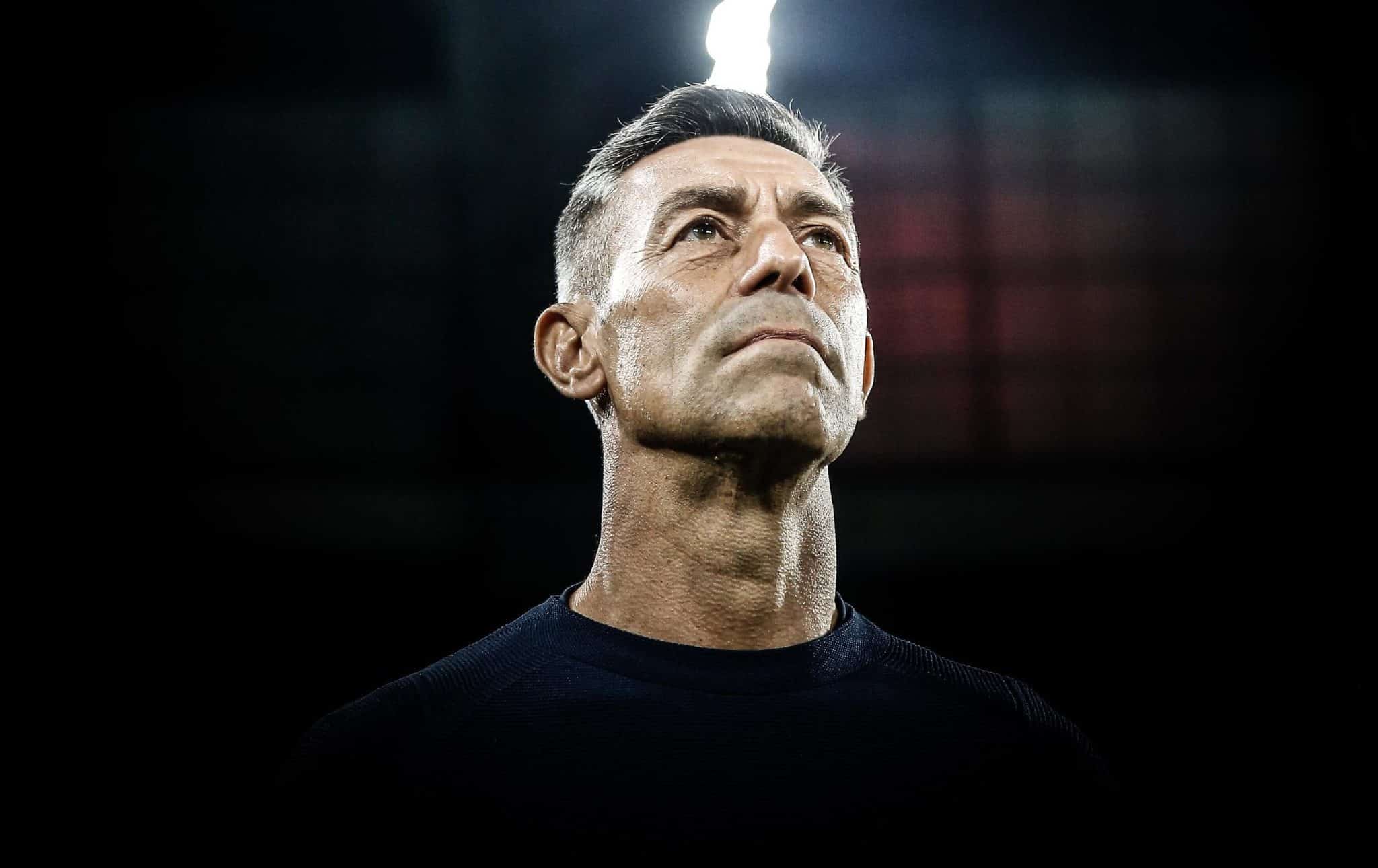 Gr&ecirc;mio se aproxima de Caixinha e j&aacute; pensa em lapidar sua comiss&atilde;o t&eacute;cnica